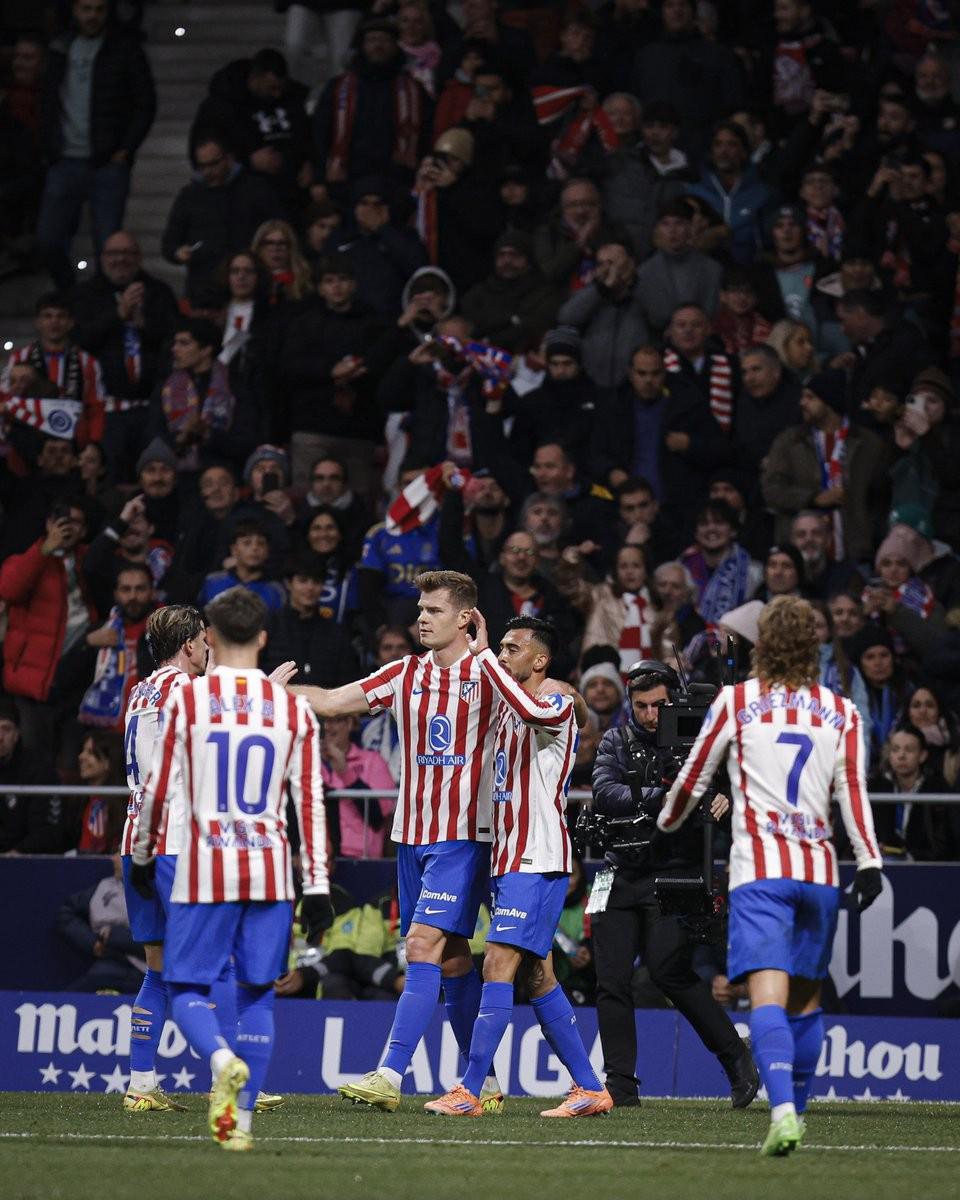 足球门将的心理压力解析（足球门将心理压力深度解读）