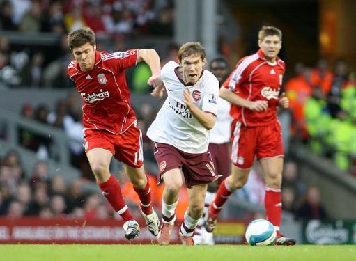 阿森纳1-2遭绝杀+利物浦3-3被绝平，曼城3-0，英超最新积分榜出炉（阿森纳1-2遭补时绝杀、利物浦3-3被读秒扳平；曼城3-0，最新英超积分榜出炉）