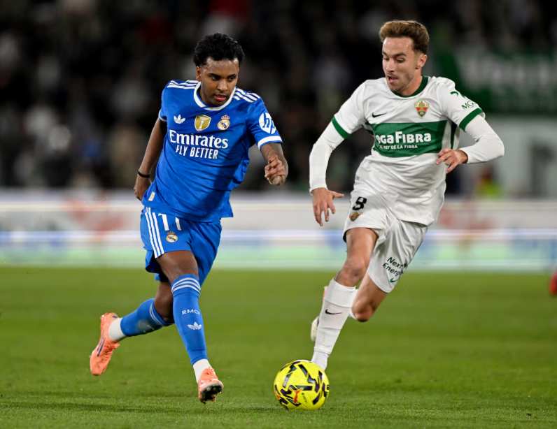 突然断电！克莱第三节登场8分钟一分未得（手感骤停！克莱第三节出战8分钟颗粒无收）