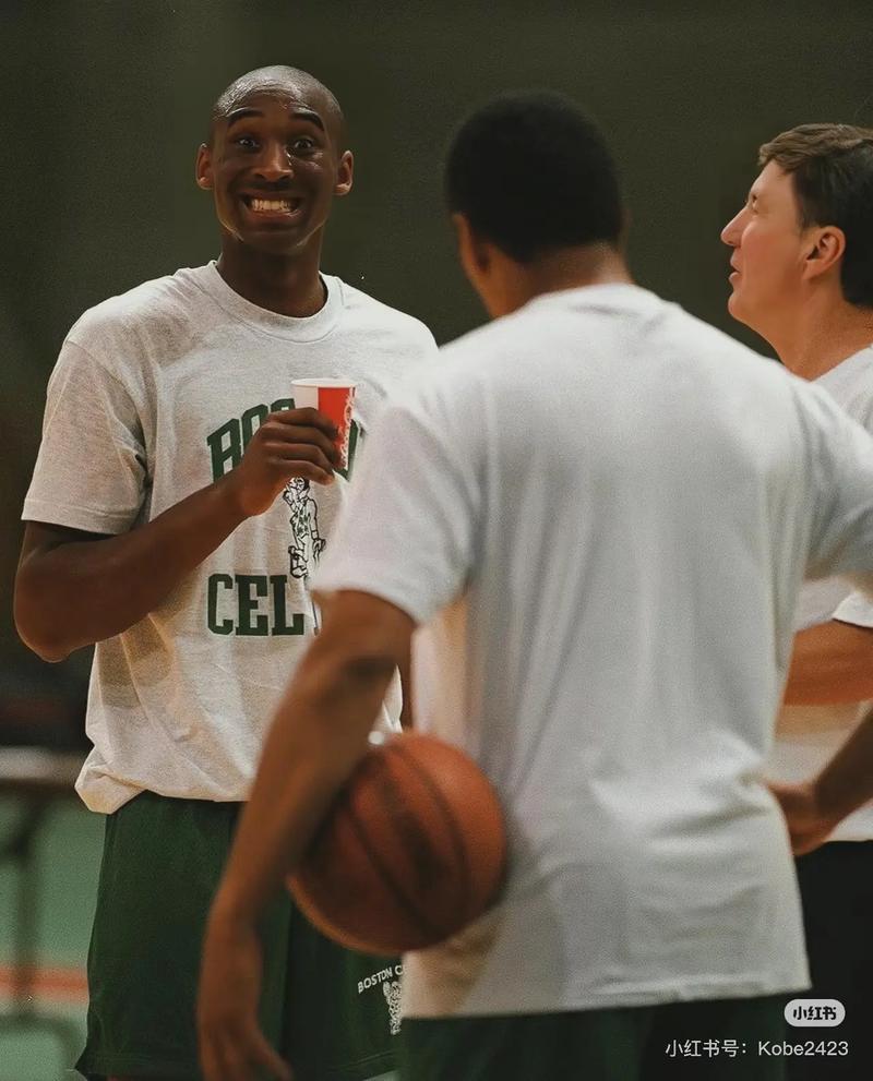 半场：浙江1-1海牛，弗兰克告别战破门，韦林顿-席尔瓦扳平（半场战报：浙江与海牛战成1-1，弗兰克告别战先拔头筹，韦林顿-席尔瓦迅速追平）