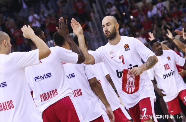 中超赛程更新：关注榜首之争,（中超最新赛程出炉：聚焦榜首大战）