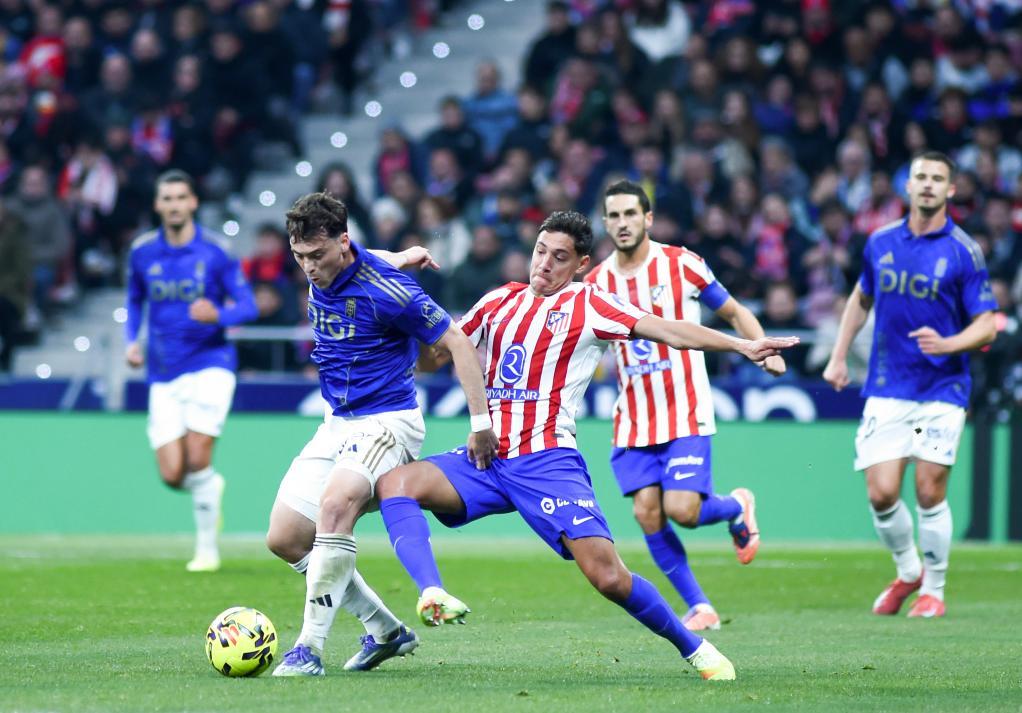 英超曼联和铁锤帮踢平，胖虎大力轰门式传球助攻达洛特种瓜得豆！（英超：曼联与铁锤帮握手言和，胖虎炮弹式传球助达洛特破门）