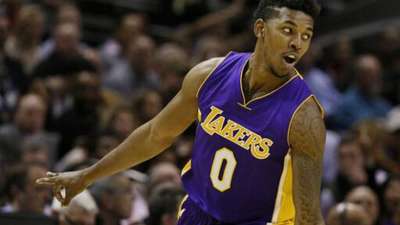 绝对死角，特拉布宗体育中场穆奇小角度任意球直接破门（穆奇小角度任意球直挂死角，特拉布宗体育中场精彩破门）