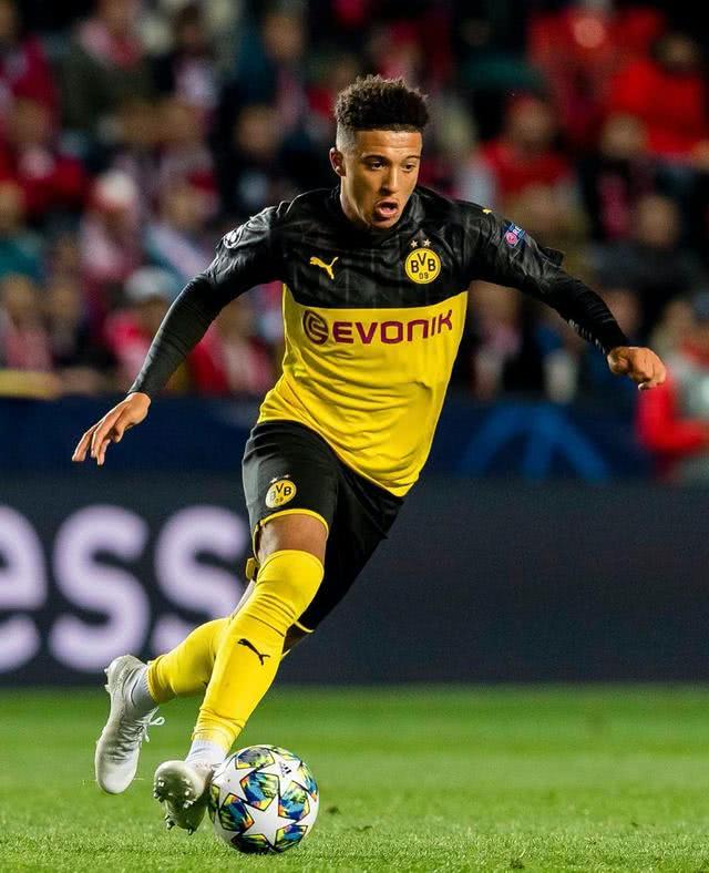 慕尼黑1860主席回应拜仁球迷横幅：这完全不尊重人，越界了（慕尼黑1860主席斥拜仁球迷横幅：失礼且越界）