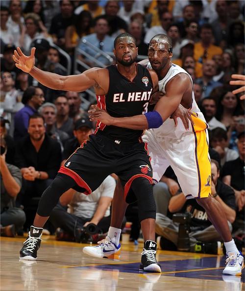 莫雷托：签维卡里奥难度大，国米密切关注弗赖堡门将阿图博卢（莫雷托：维卡里奥引进难度较大，国米紧盯弗赖堡门将阿图博卢）