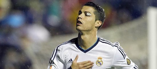 萨拉赫进入转会风口，利雅得新月成为潜在下家（萨拉赫转会热度攀升，利雅得新月成热门下家）