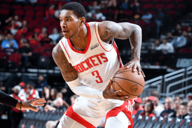 TA：热刺希望与范德芬续约；冬窗引援会因帕拉蒂奇去留而调整（TA：热刺计划与范德芬续签；冬窗引援策略将随帕拉蒂奇留任与否而变）