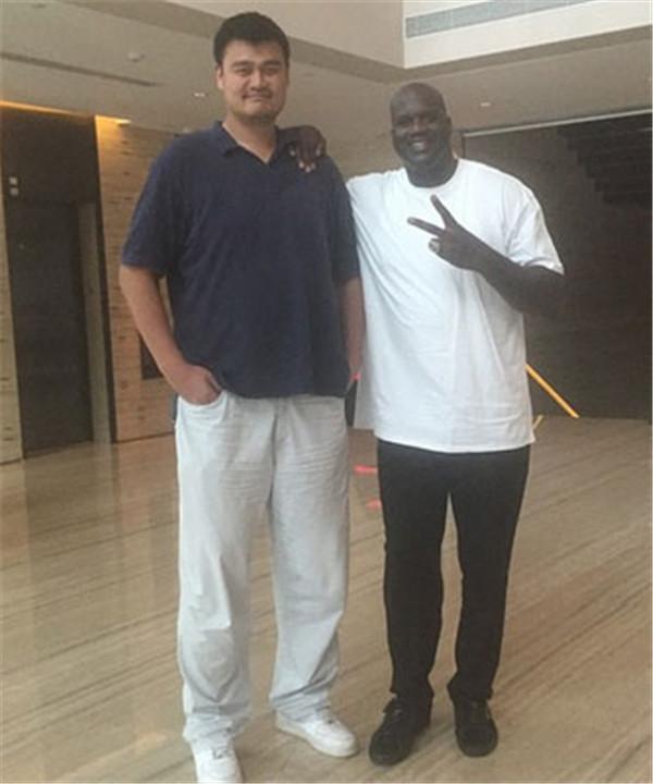 中国女足0-8惨败英格兰女足，张琳艳造险，斯坦韦戴帽（中国女足遭英格兰8-0横扫：张琳艳制造杀机，斯坦韦上演帽子戏法）